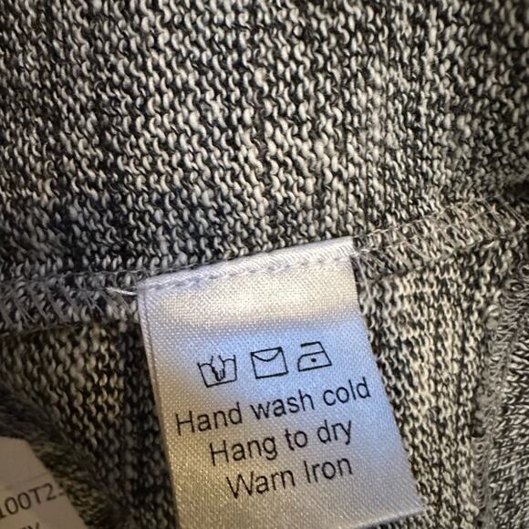 Bugzzi Ash Grey Black trim Crop Tank Top Sleeveless Small Summer Shirt - Picture 4 of 13